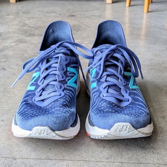New Balance Women's Fresh Foam 860 V11 Road Running Shoe size 10 - Picture 2 of 9